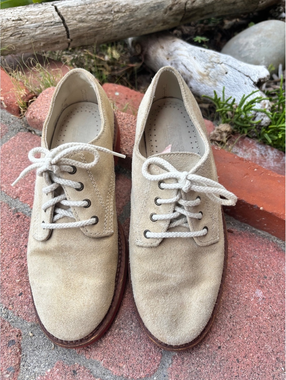 Bass Beige Suede Lace-Up Shoes with Red Rubber Sole